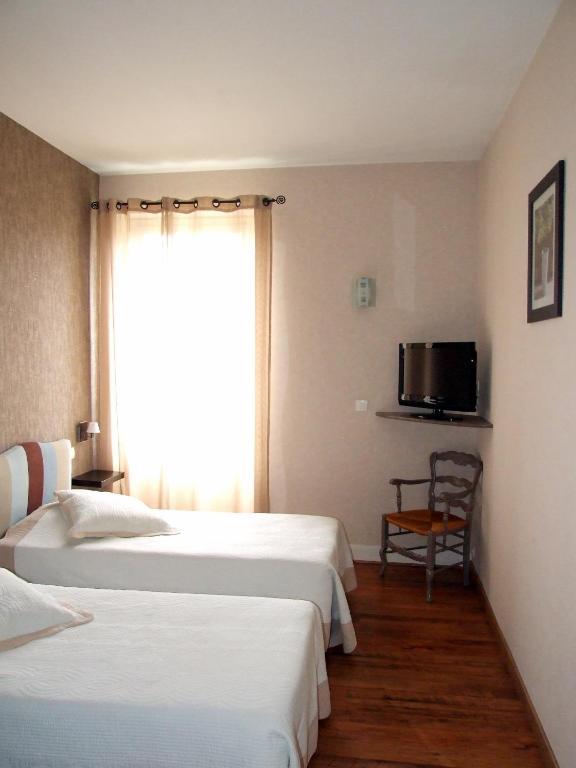 Logis Hotel L'Occitan 2 Etoiles Gaillac Szoba fotó